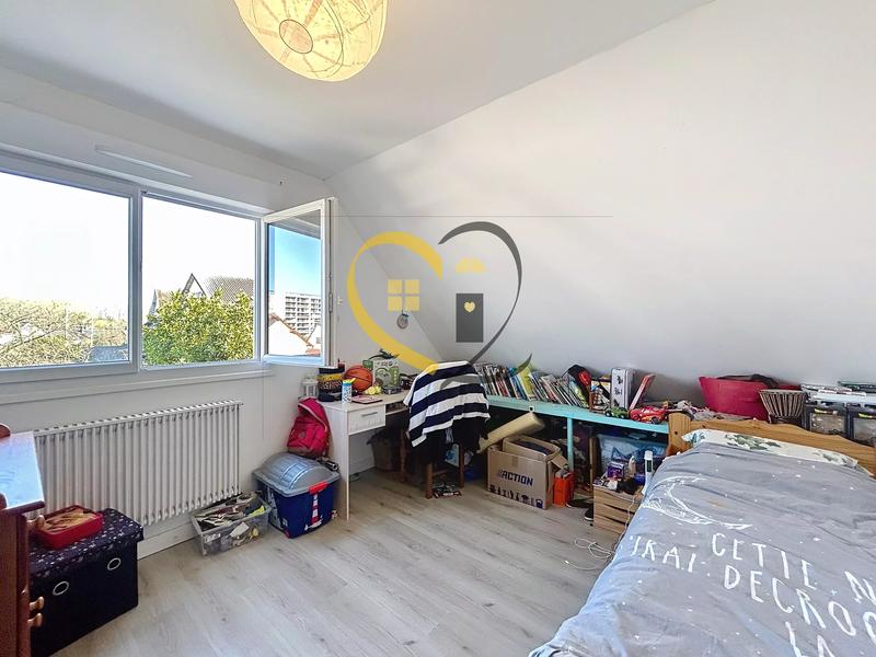 Maison - 190 m² - 10 pièces