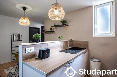 Chambre - 11 m² - 1 pièce