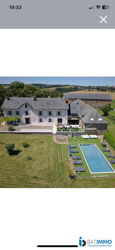 Maison - 820 m² - 18 pièces