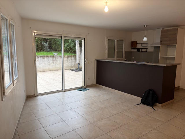 Appartement - 77 m² - 3 pièces