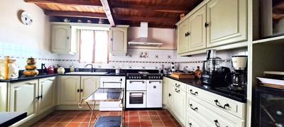 Propriété - 190 m² - 7 pièces