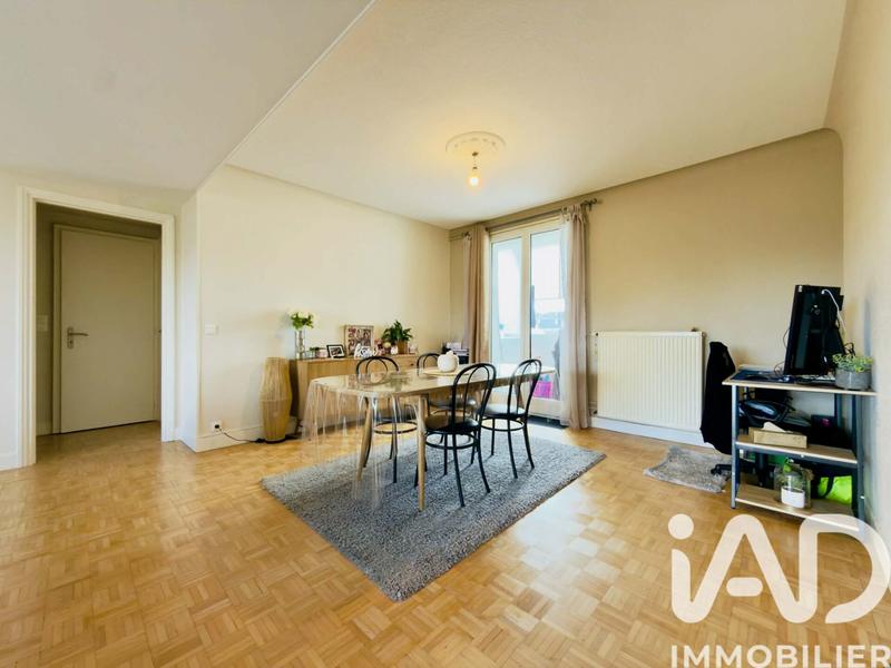 Appartement - 93 m² - 5 pièces