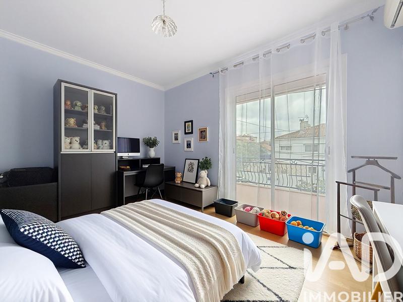 Maison - 180 m² - 5 pièces