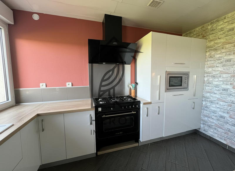 Maison - 144 m² - 8 pièces