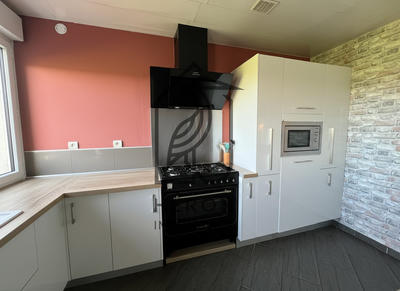 Maison - 144 m² - 8 pièces