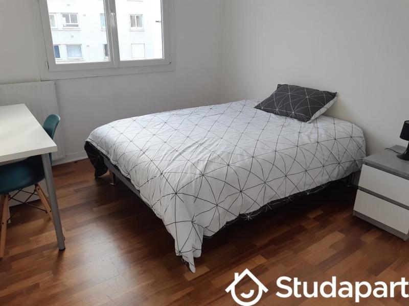 Chambre - 11 m² - 1 pièce