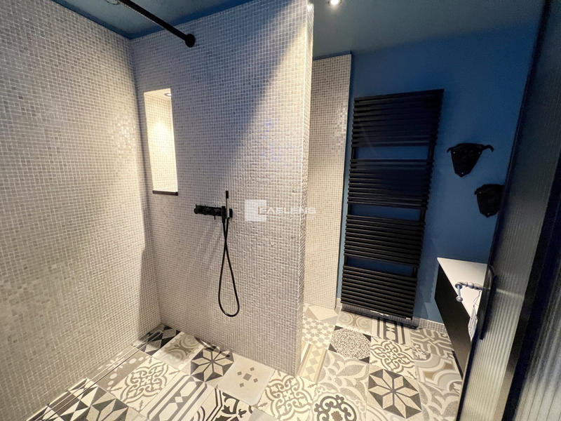 Appartement - 435 m² - 5 pièces