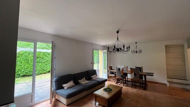 Maison - 104 m² - 5 pièces