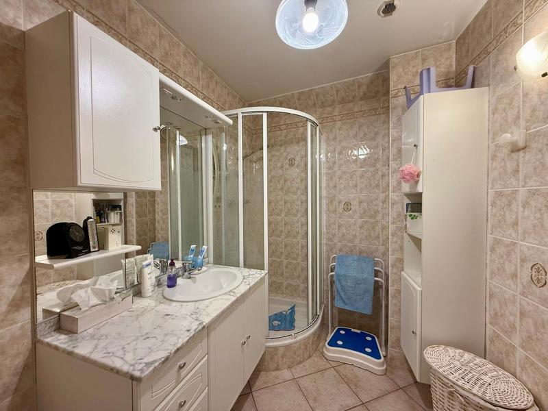 Maison - 181 m² - 7 pièces