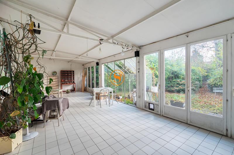 Maison - 272 m² - 12 pièces
