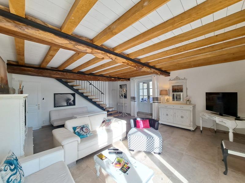 Maison - 557 m² - 16 pièces