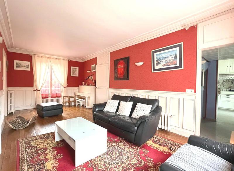 Maison - 223 m² - 12 pièces