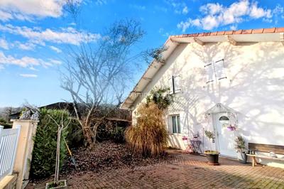 Maison - 195 m² - 7 pièces