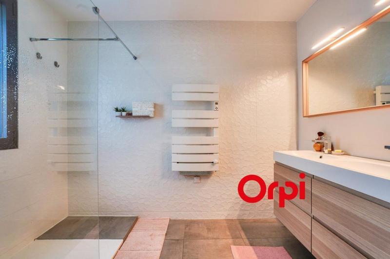 Maison - 319 m² - 6 pièces