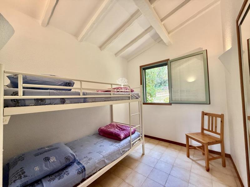 Villa - 185 m² - 15 pièces