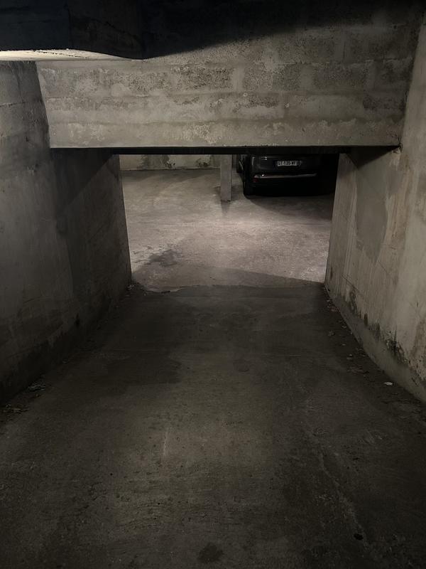 Parking / Garage - 10 m²