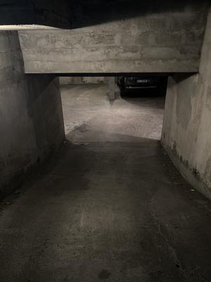 Parking / Garage - 10 m²