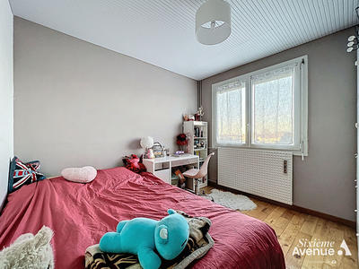 Appartement - 82 m² - 4 pièces