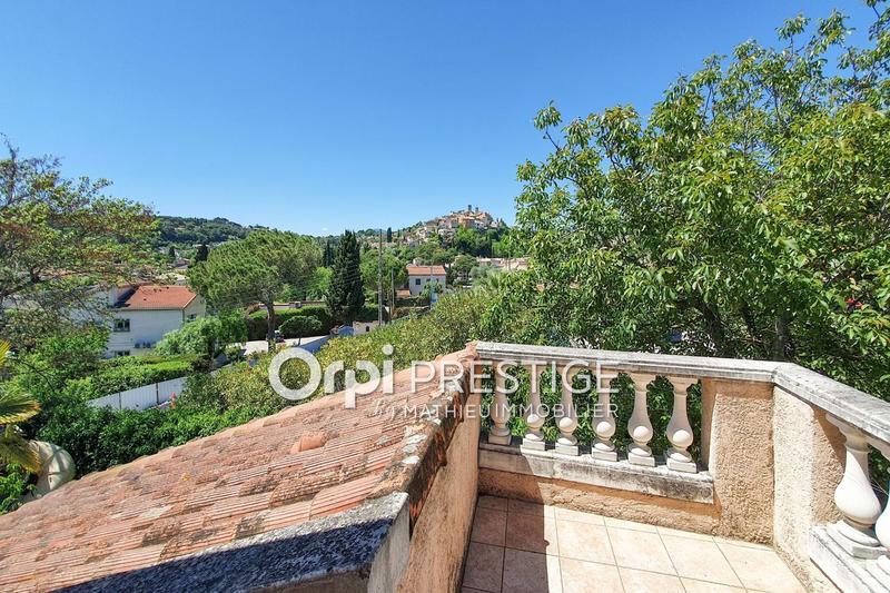 Villa - 201 m² - 9 pièces