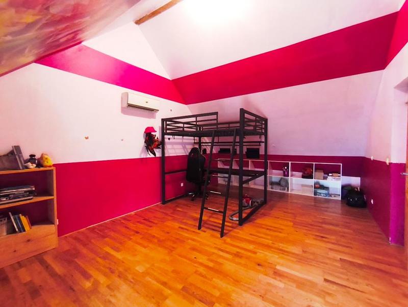 Maison - 147 m² - 5 pièces