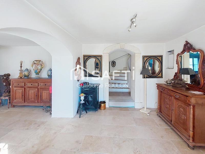 Maison - 240 m² - 10 pièces