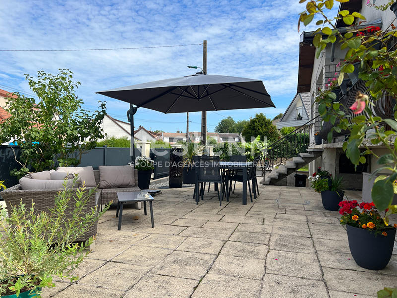 Maison - 158 m² - 9 pièces