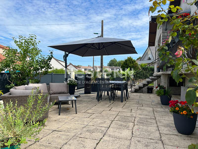 Maison - 158 m² - 9 pièces