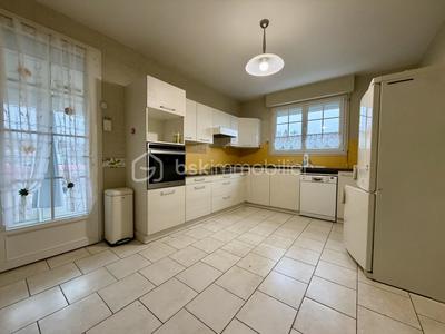 Maison - 164 m² - 7 pièces