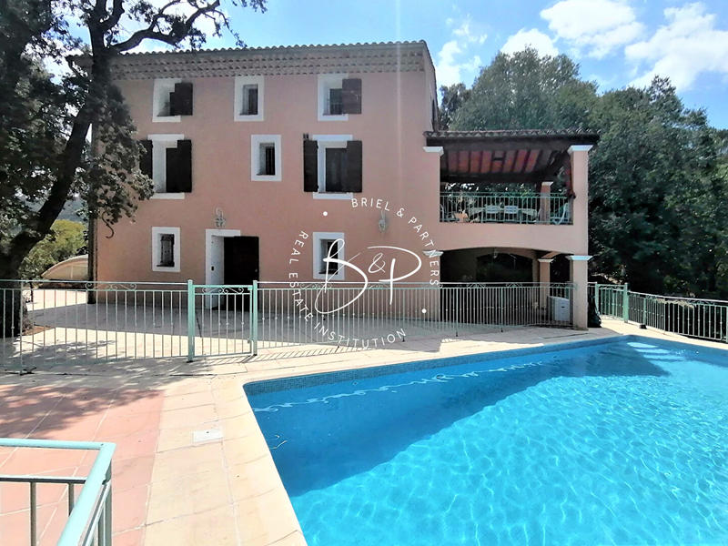 Maison - 135 m² - 5 pièces