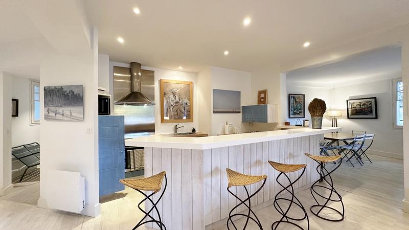 Appartement sur toit - 200 m² - 7 pièces