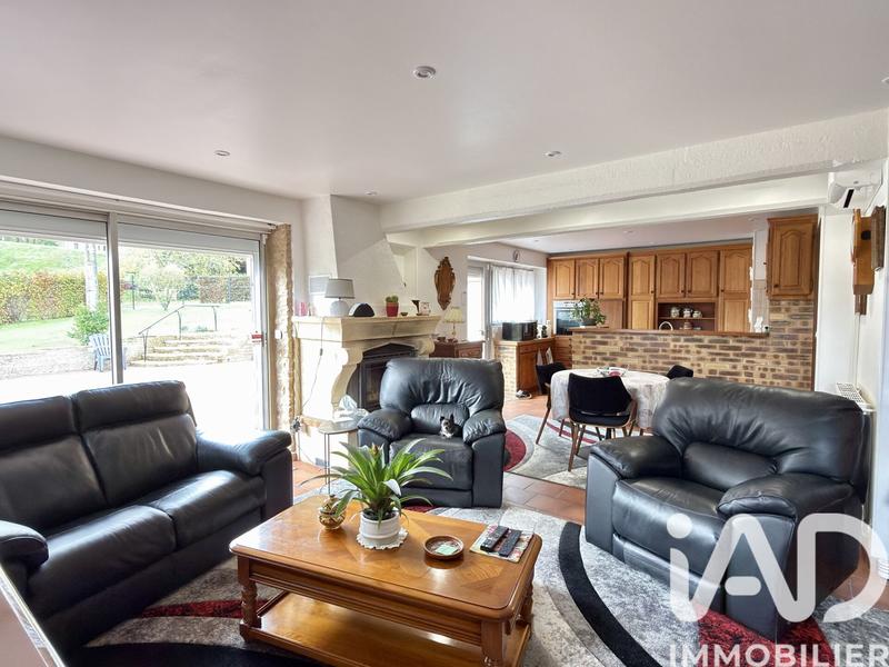 Maison - 215 m² - 8 pièces