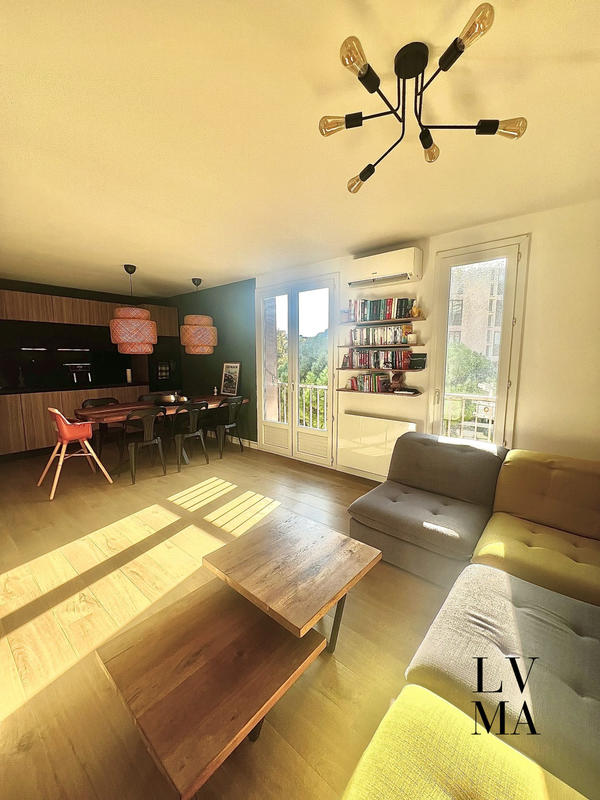 Appartement - 70 m² - 3 pièces