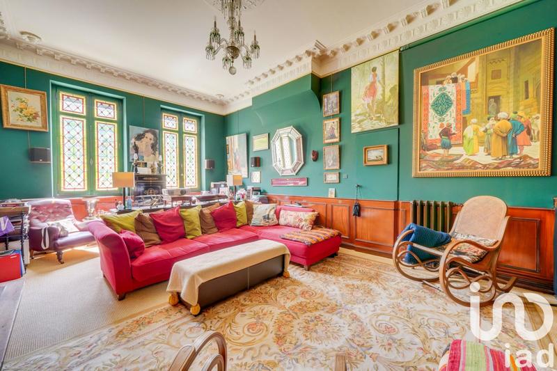 Maison - 306 m² - 9 pièces