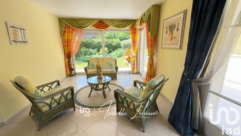 Maison - 236 m² - 9 pièces