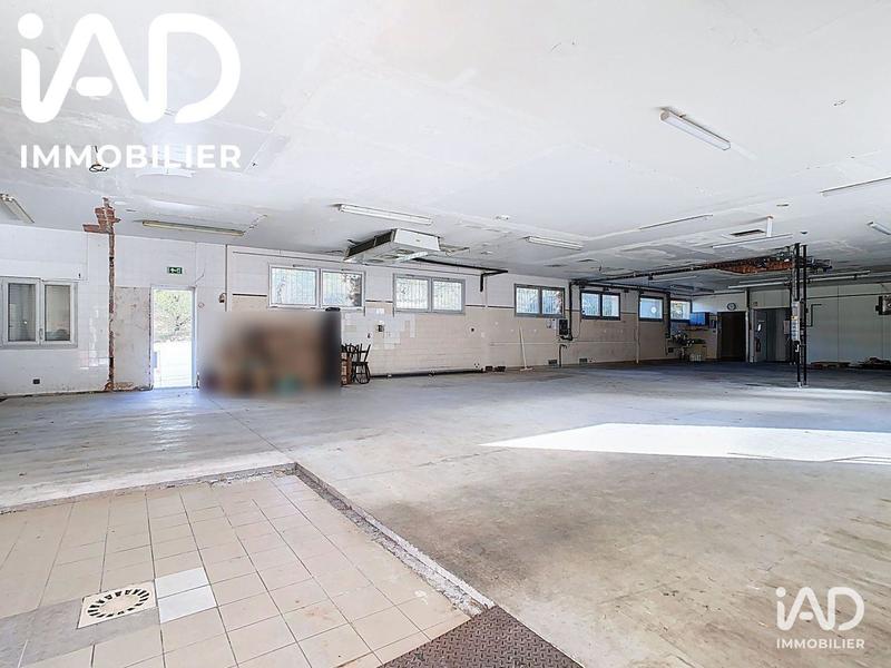 Local commercial - 307 m²