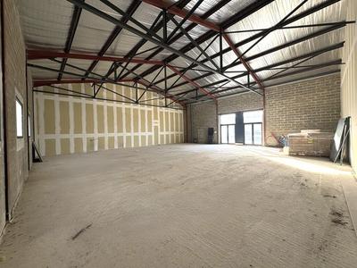 Local commercial - 243 m²