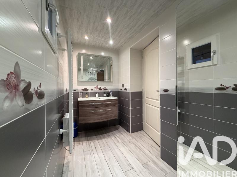 Maison - 105 m² - 5 pièces