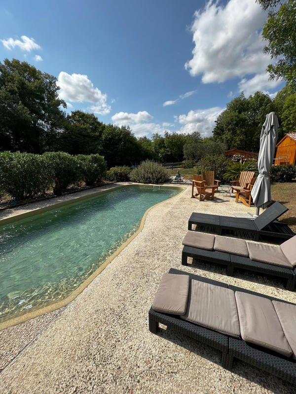 Maison - 240 m² - 8 pièces