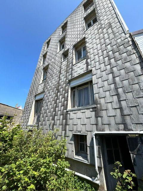 Maison - 313 m² - 17 pièces