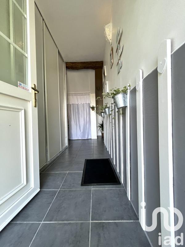 Maison - 180 m² - 8 pièces