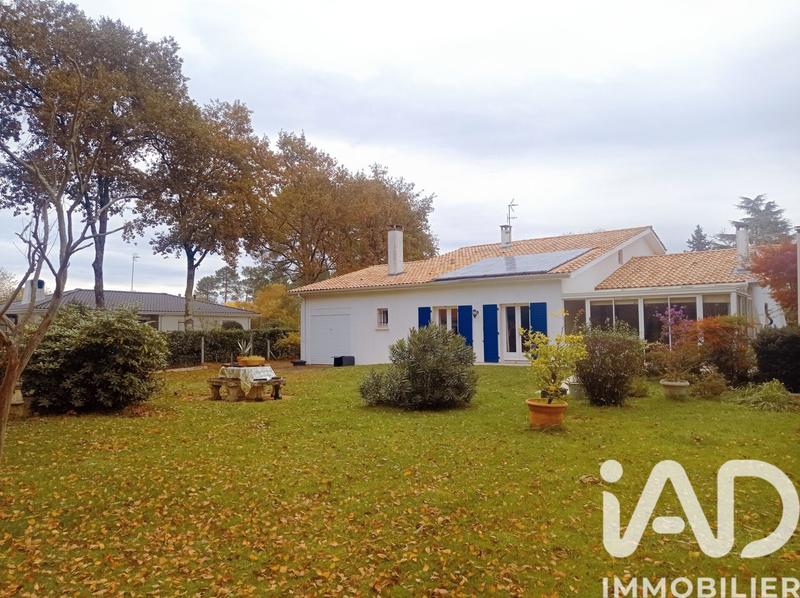 Maison - 205 m² - 6 pièces