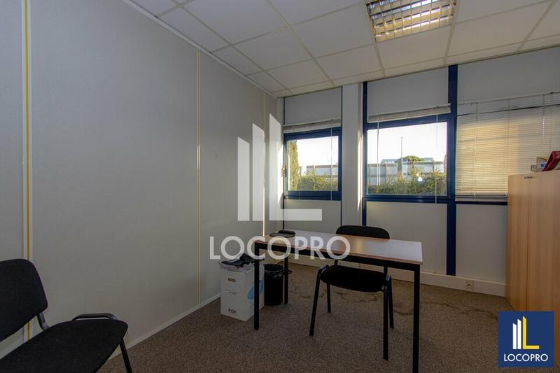 Bureau - 183 m²