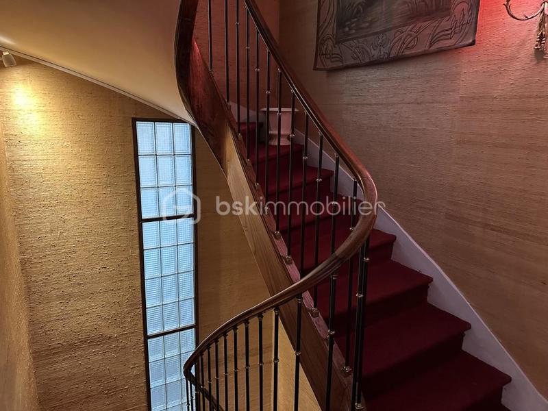 Maison de ville - 200 m² - 7 pièces