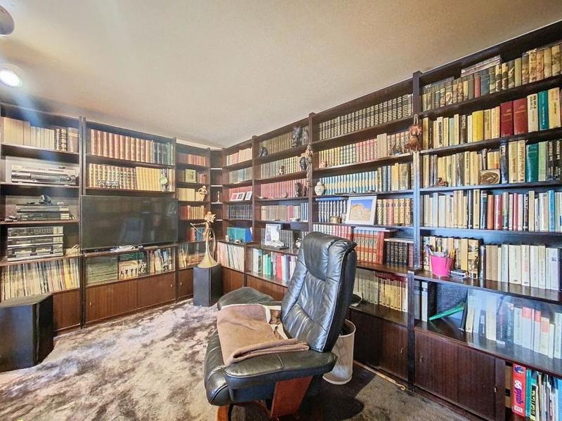 Maison - 228 m² - 6 pièces