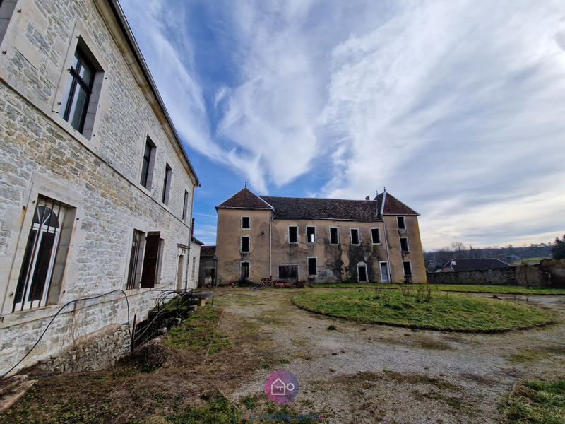 Château - 1 400 m² - 23 pièces