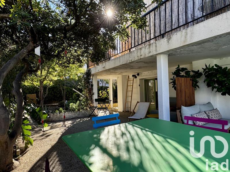 Maison - 180 m² - 8 pièces