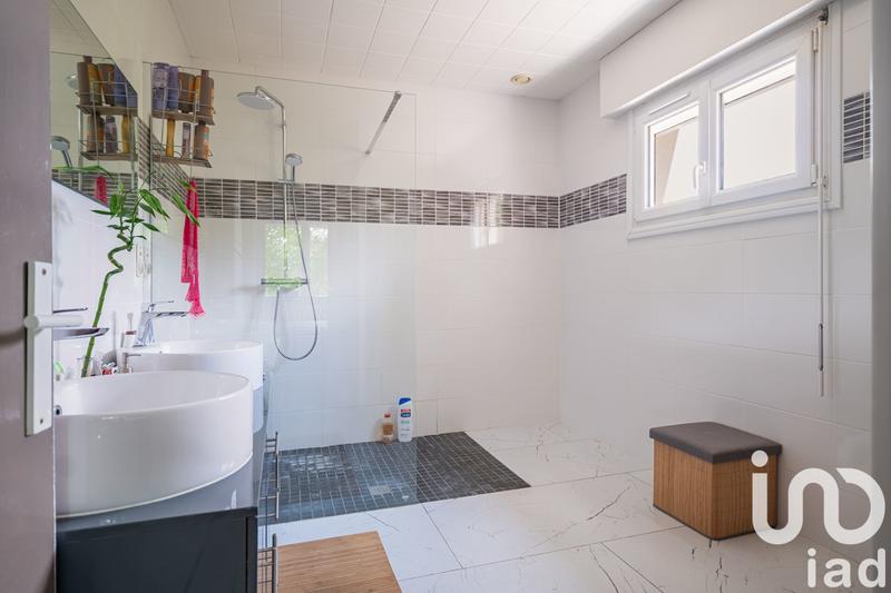 Maison - 315 m² - 10 pièces