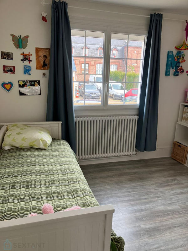 Maison - 247 m² - 11 pièces