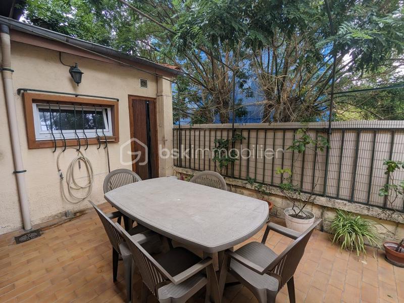 Immeuble - 130 m² - 6 pièces