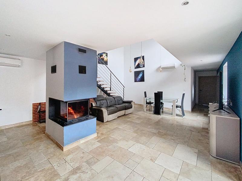 Maison - 258 m² - 6 pièces